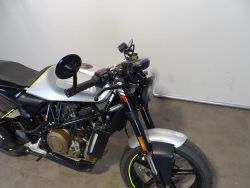 HUSQVARNA - 701 VITPILEN