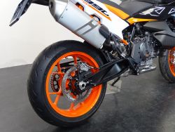 KTM - 890 SMT
