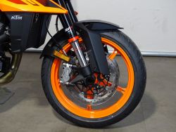 KTM - 990 DUKE