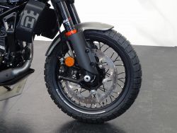 HUSQVARNA - 401 SVARTPILEN