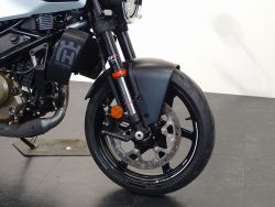 HUSQVARNA - 401 VITPILEN