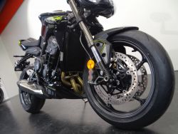 TRIUMPH - STREET TRIPLE RS