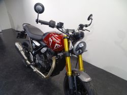 TRIUMPH - SPEED 400