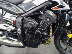 TRIUMPH - STREET TRIPLE R