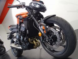 TRIUMPH - STREET TRIPLE R