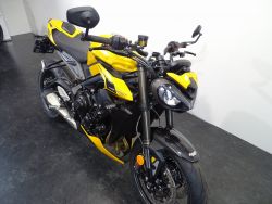 TRIUMPH - STREET TRIPLE RS