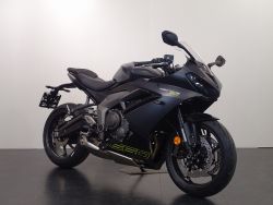 TRIUMPH - DAYTONA 660
