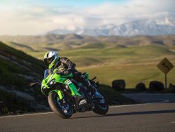 KAWASAKI - ZX-6 R