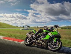 KAWASAKI - ZX-6 R