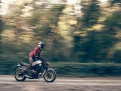 YAMAHA - XSR 700 XTRIBUTE