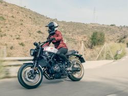 YAMAHA - XSR 700 XTRIBUTE