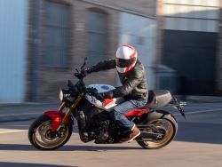 YAMAHA - XSR 900
