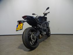 YAMAHA - MT-09 Y-AMT