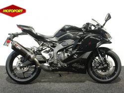 NINJA ZX 4R PERFORMANCE