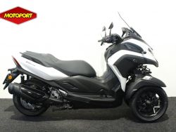 TRICITY 300