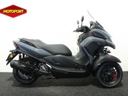 TRICITY 300