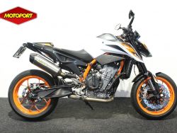 890 DUKE R