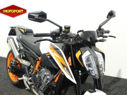 KTM - 890 DUKE R