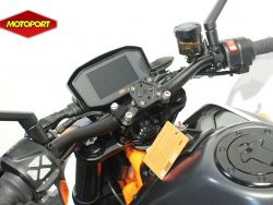 KTM - 890 DUKE R