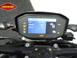 KTM - 890 DUKE R