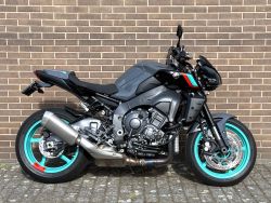 YAMAHA - MT 10