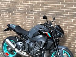 YAMAHA - MT 10