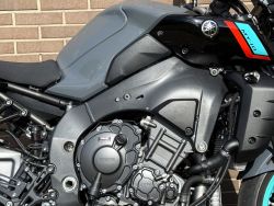 YAMAHA - MT 10