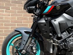 YAMAHA - MT 10
