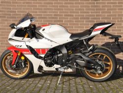 YAMAHA - YZF R1 60th Anniversary