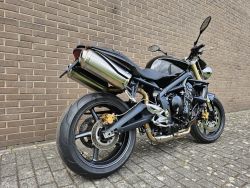 TRIUMPH - Streettriple 675