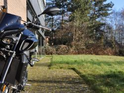 YAMAHA - MT 10