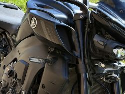 YAMAHA - MT 10