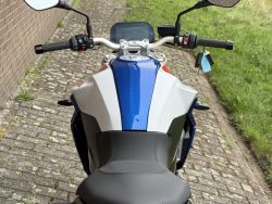 BMW - F900R
