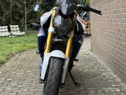 BMW - F900R