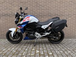 BMW - F900R