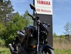 MT 03 Yamaha MT-03 2025 û Gloe