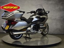 HONDA - GL 1800 GOLDWING TOUR DELUXE