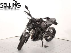 HONDA - CB 300 R