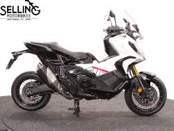 X-ADV 750 NH138 Shasta White - HONDA