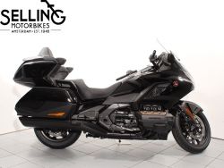 GL 1800 DCT De Luxe NHB01 Blac