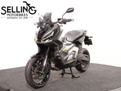 HONDA - X-ADV 750 NHC64 Matte Iridium