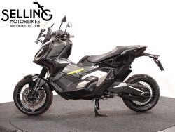 HONDA - X-ADV 750 NHC64 Matte Iridium