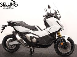 X-ADV 750 Pearl Glare White - HONDA