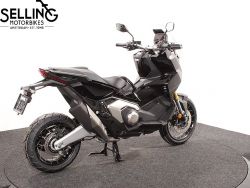 HONDA - X-ADV 750