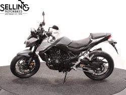 HONDA - CB 750 Hornet