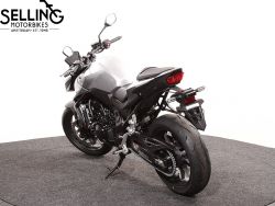 HONDA - CB 750 Hornet