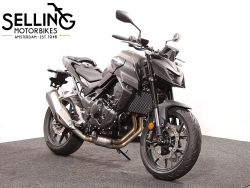 HONDA - CB 750 Hornet