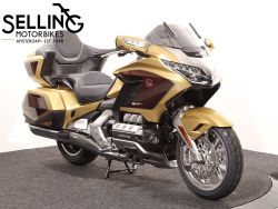 GL 1800 TOUR DELUXE Gold