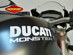 DUCATI - MONSTER 696