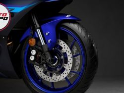 YAMAHA - R7